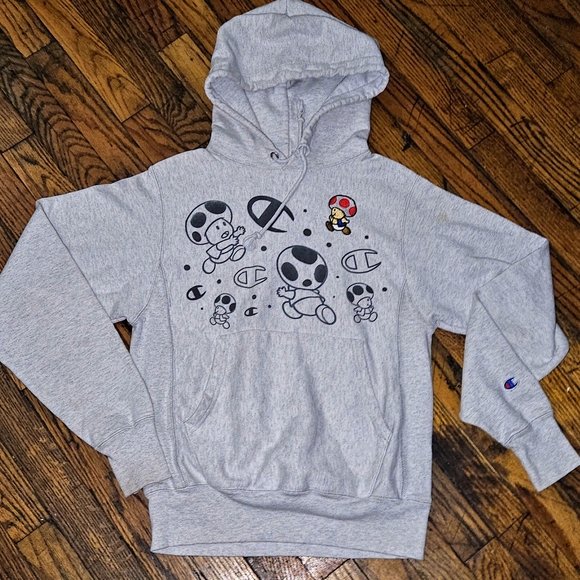 Champion Super Mario Bros Hoodie sz Xs - Picture 1 of 1